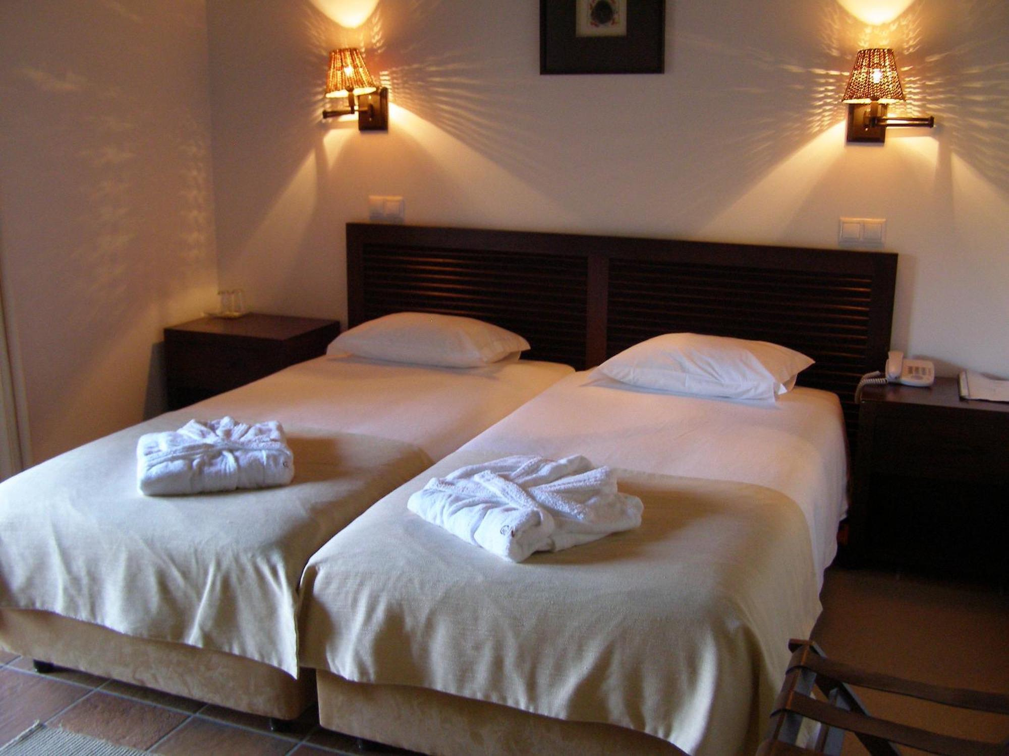 Hotel Rural Quinta De Novais อาโรว์กา ภายนอก รูปภาพ