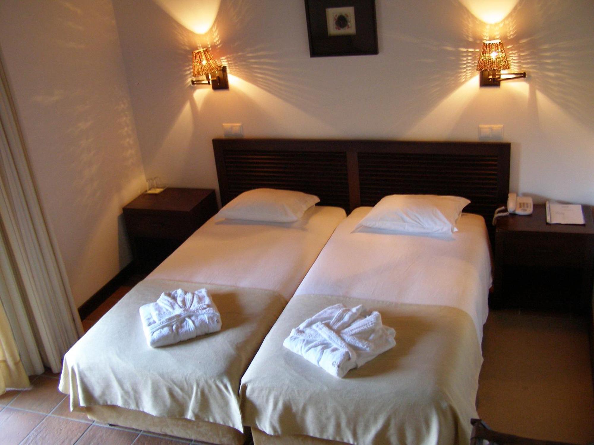 Hotel Rural Quinta De Novais อาโรว์กา ภายนอก รูปภาพ