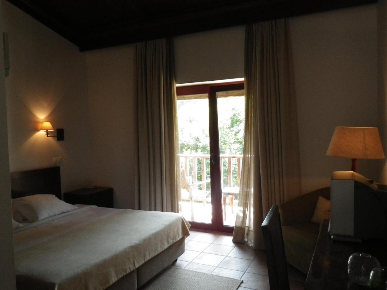 Hotel Rural Quinta De Novais อาโรว์กา ภายนอก รูปภาพ